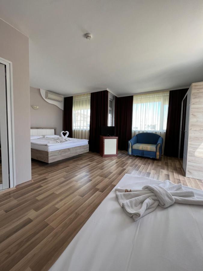 Hotel Incognito Pomorie Поморіє Екстер'єр фото