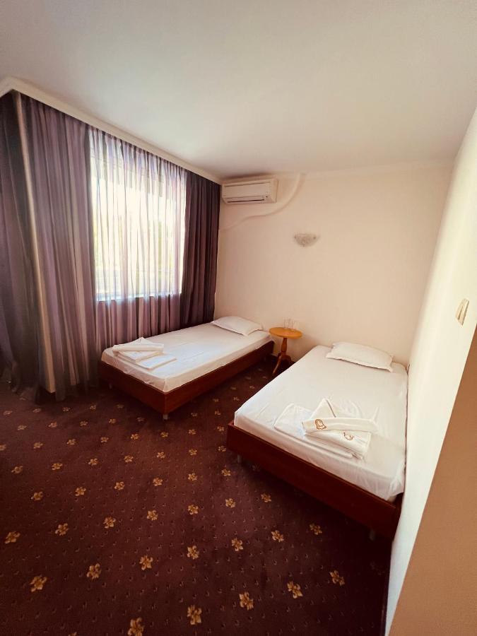 Hotel Incognito Pomorie Поморіє Екстер'єр фото