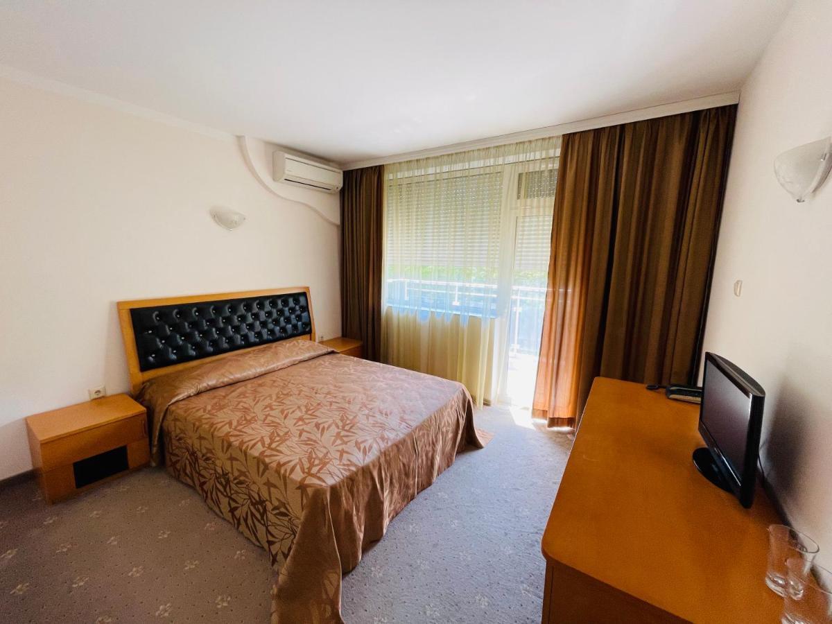 Hotel Incognito Pomorie Поморіє Екстер'єр фото