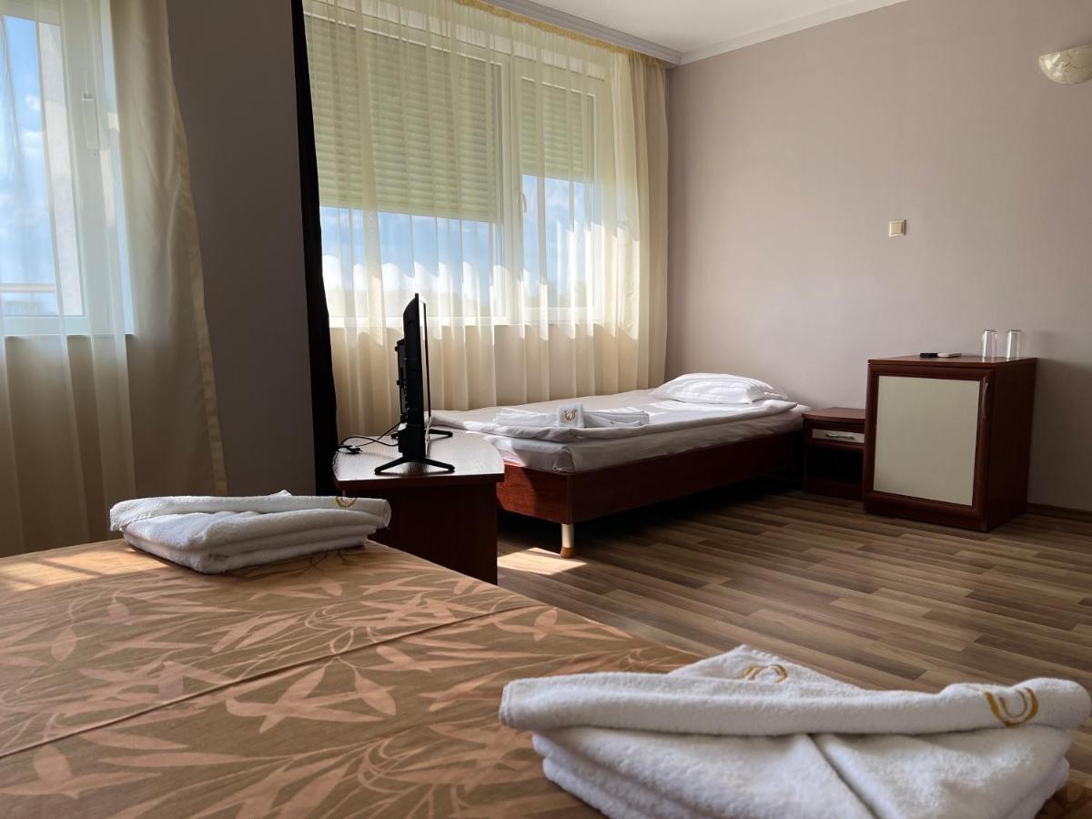 Hotel Incognito Pomorie Поморіє Екстер'єр фото