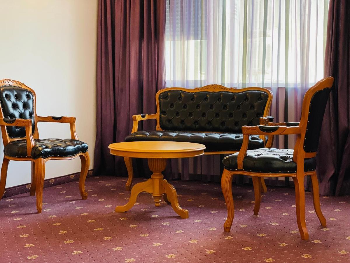 Hotel Incognito Pomorie Поморіє Екстер'єр фото