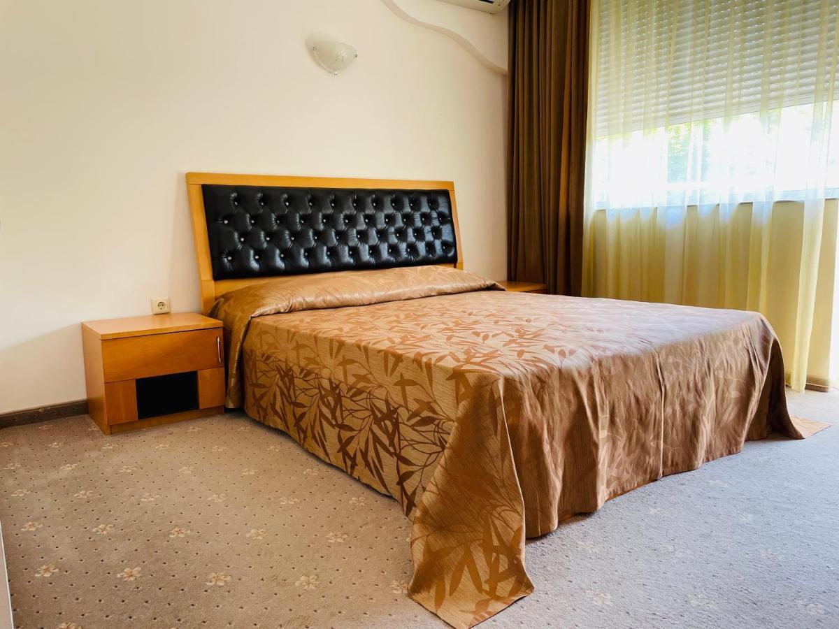 Hotel Incognito Pomorie Поморіє Екстер'єр фото