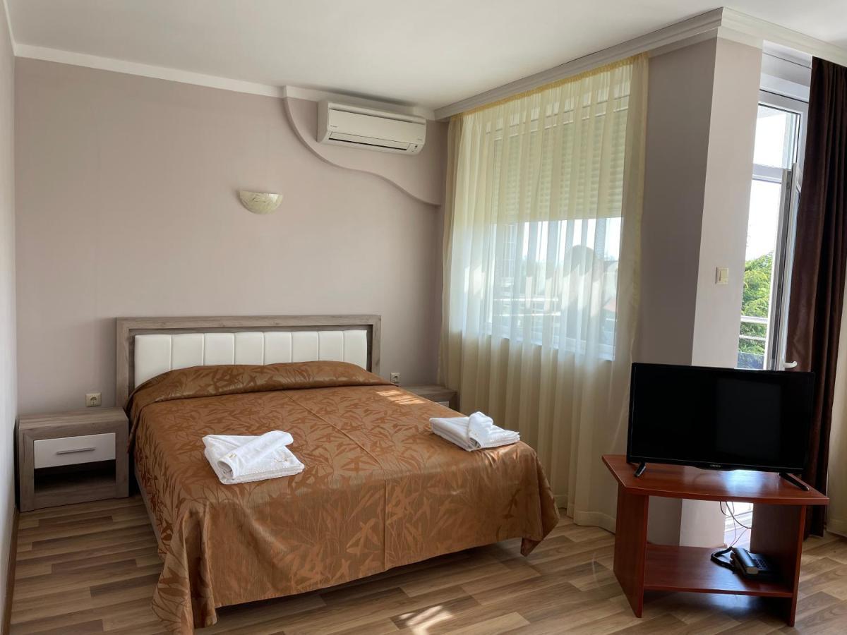 Hotel Incognito Pomorie Поморіє Екстер'єр фото