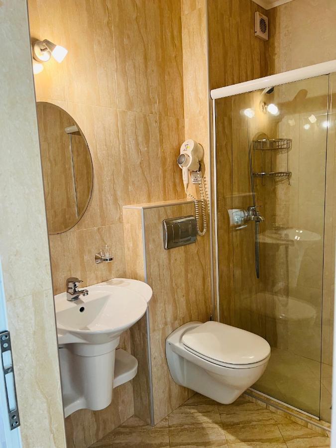 Hotel Incognito Pomorie Поморіє Екстер'єр фото
