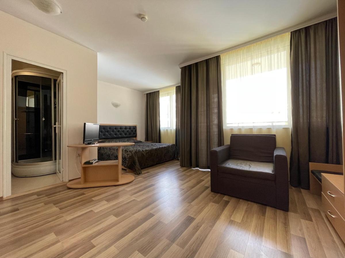 Hotel Incognito Pomorie Поморіє Екстер'єр фото